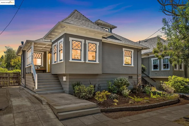 521 62nd St, Oakland, CA 94609