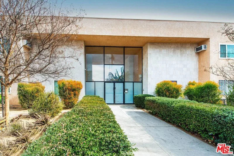 5232 Corteen Place 9, Valley Village, CA 91607