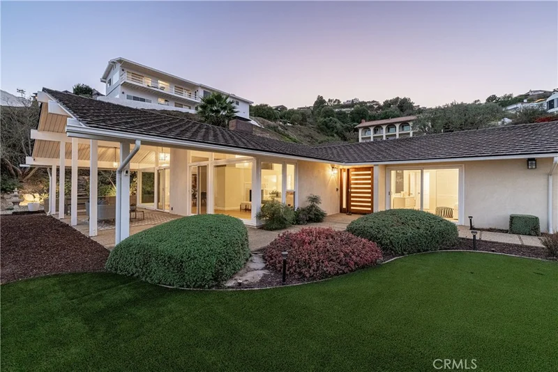 2952 Crownview Drive, Rancho Palos Verdes, CA 90275