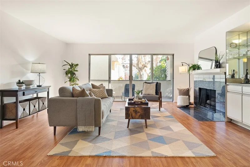 5440 Lindley Avenue 209, Encino, CA 91316