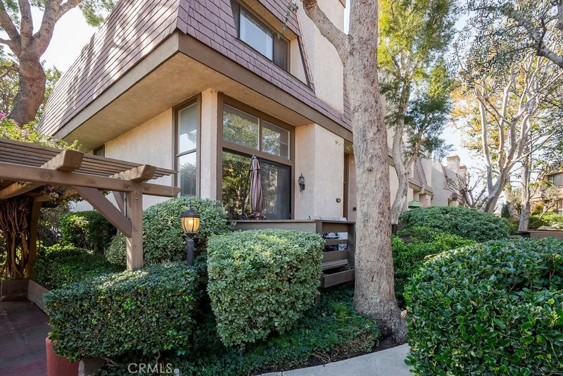 9000 Vanalden Avenue 143, Northridge, CA 91324