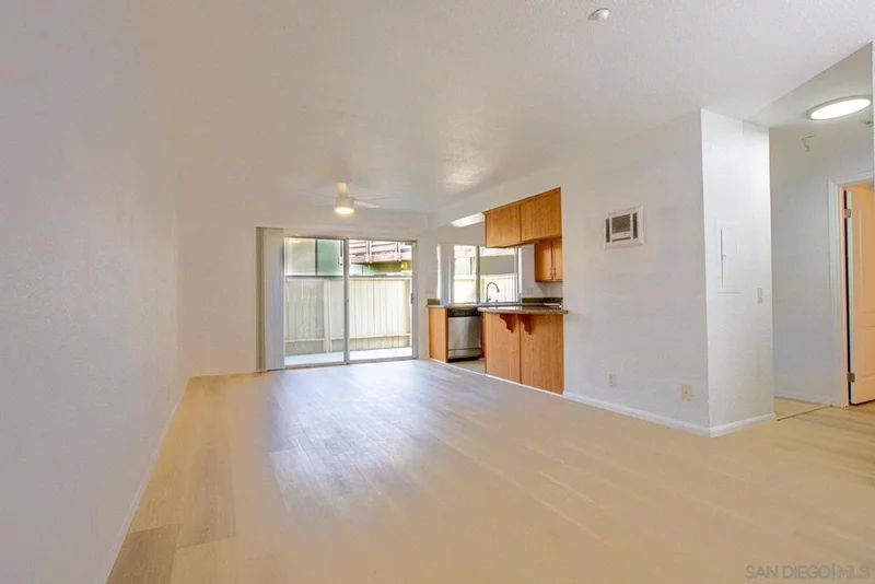 615 Fredricks Ave 101, Oceanside, CA 92058