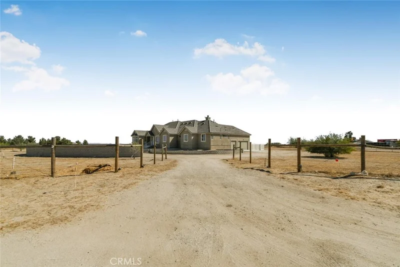 51140 70th Street W, Lancaster, CA 93536