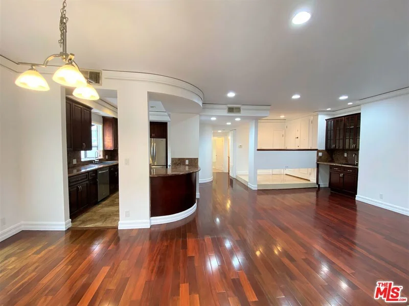 412 Arnaz Drive 8, Los Angeles, CA 90048