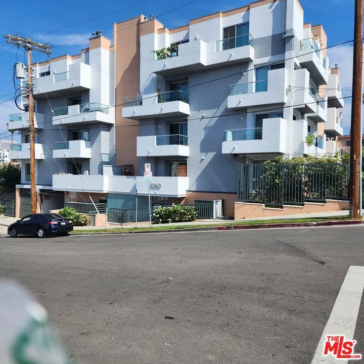 1150 S Oxford Avenue 204, Los Angeles, CA 90006