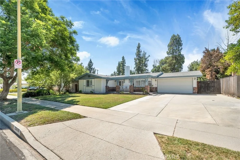 23058 Cohasset Street, West Hills, CA 91307