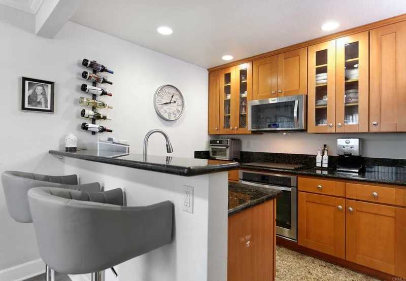 8503 Villa La Jolla Drive B, La Jolla, CA 92037