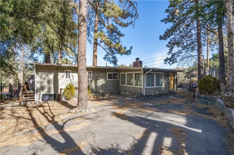 5579 Juniper Drive, Wrightwood, CA 92397