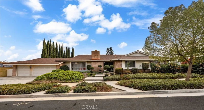 618 E Monterey Road, Corona, CA 92879