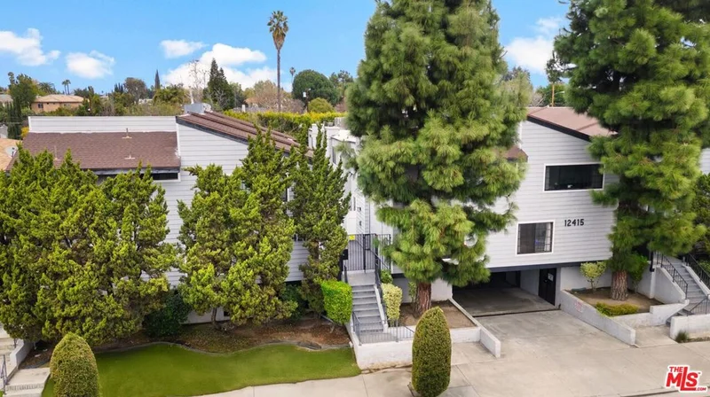 12421 Riverside Drive 2, Valley Village, CA 91607