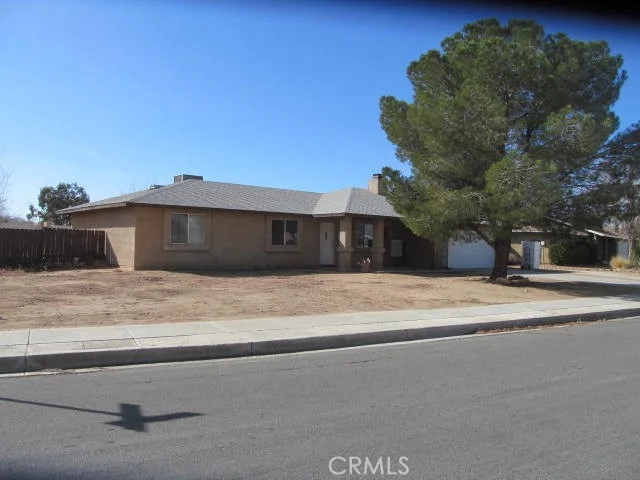 22993 Eyota Road, Apple Valley, CA 92308