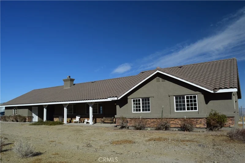 10435 Cima Mesa Road, Juniper Hills, CA 93543
