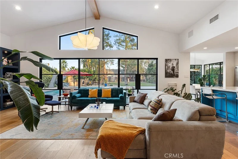 6134 Corbin Avenue, Tarzana, CA 91356