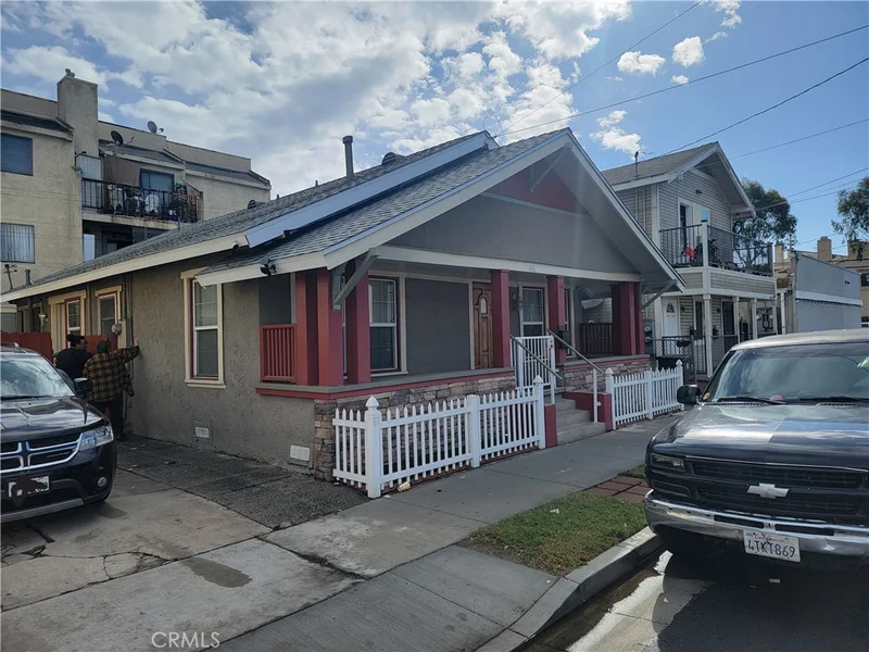 416 Cerritos Avenue, Long Beach, CA 90802