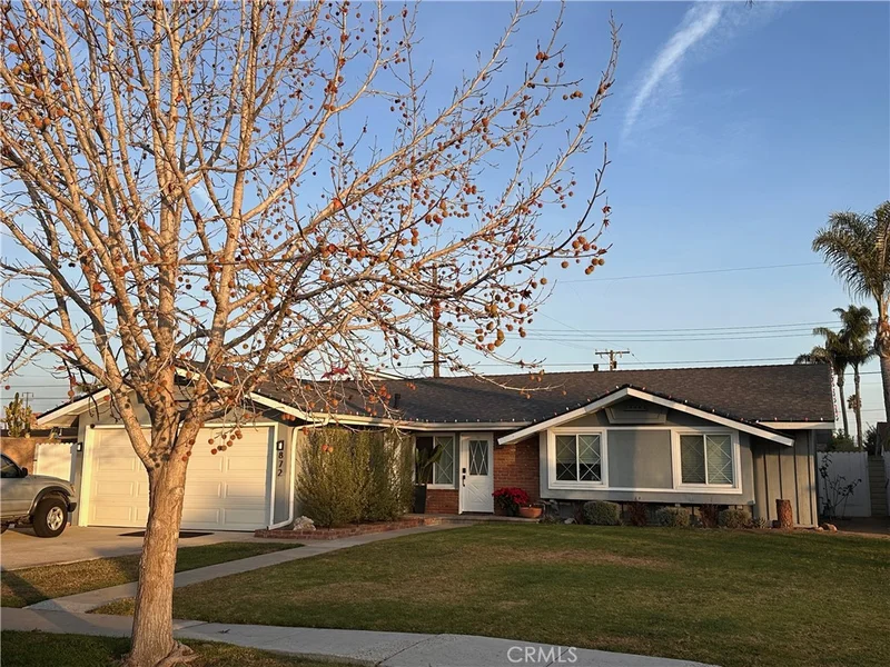 872 Senate Street, Costa Mesa, CA 92627
