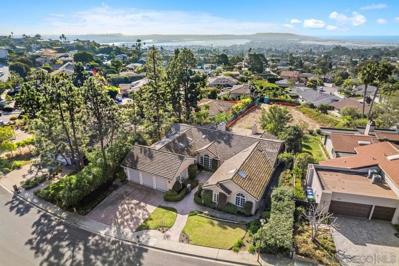 5468 Pacifica Drive, La Jolla, CA 92037