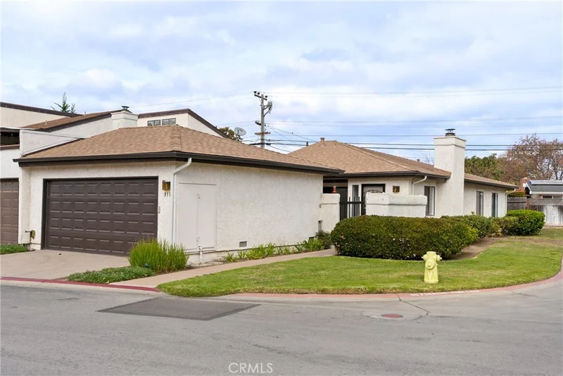 911 Queens Court, Santa Maria, CA 93454