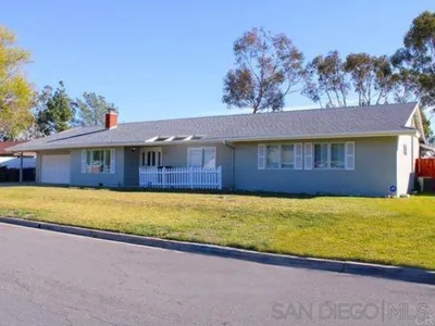 5770 Pray St, Canyon Areas, CA 91902