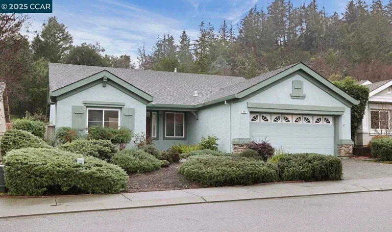 257 Red Mountain Drive, Cloverdale, CA 95425-5437