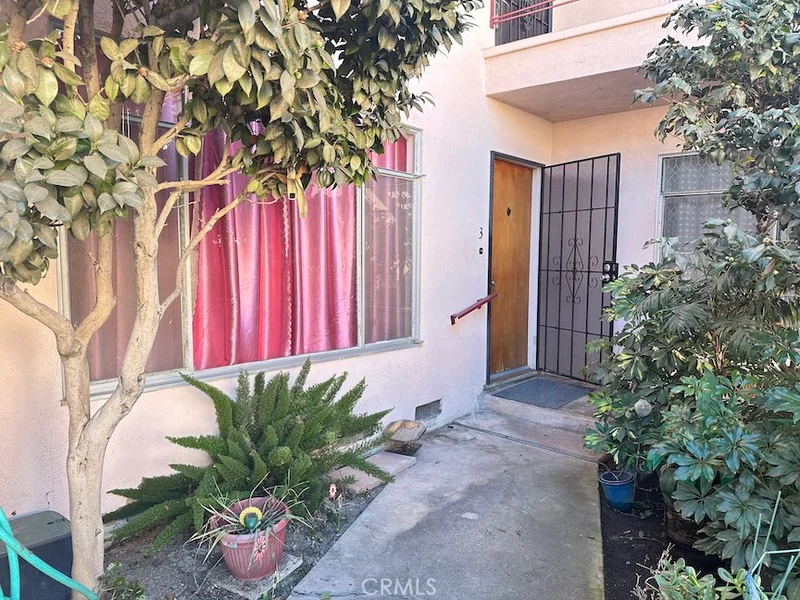 1001 French 3, Santa Ana, CA 92701