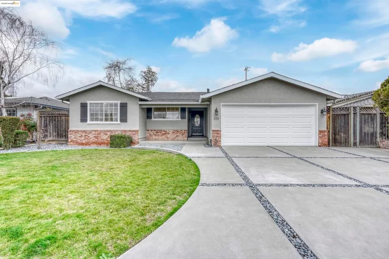 225 Gregg Dr, Los Gatos, CA 95032