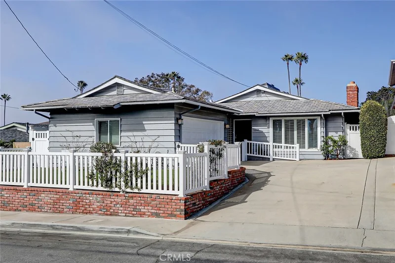 1241 11th Street, Manhattan Beach, CA 90266
