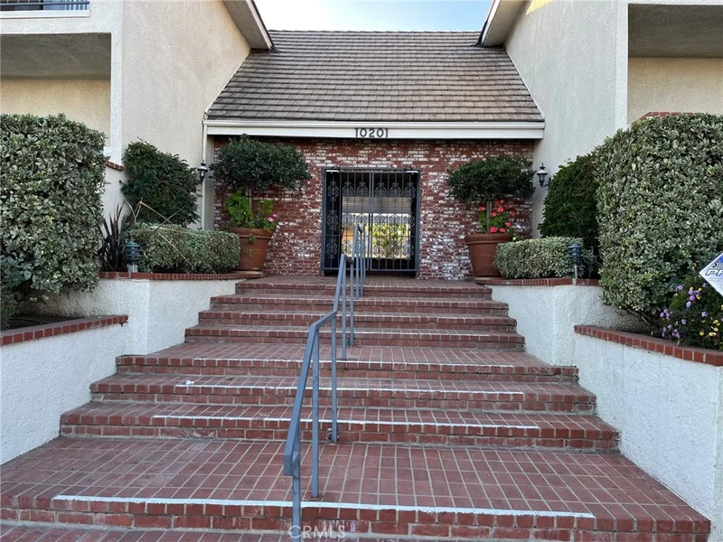 10201 Mason Avenue 70, Chatsworth, CA 91311