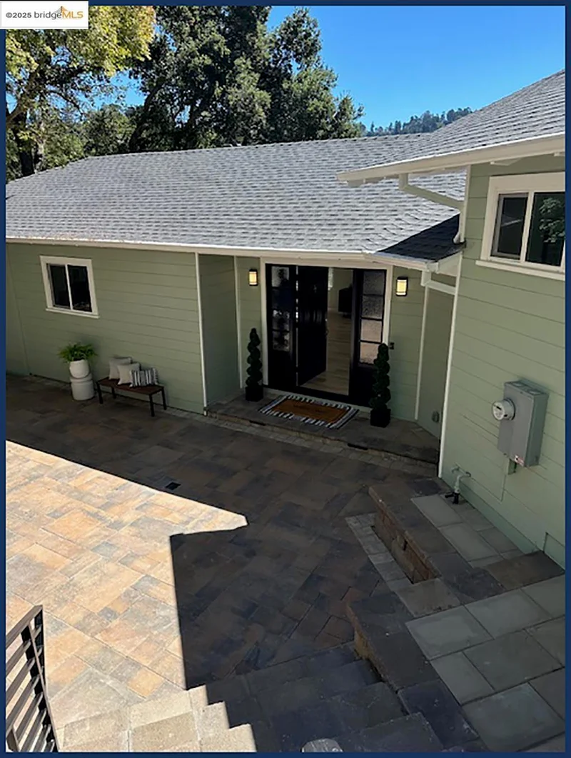 5580 Estates Dr, Oakland, CA 94618