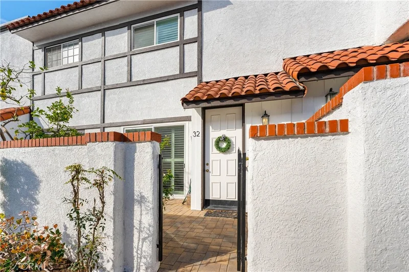 10030 Owensmouth Avenue 32, Chatsworth, CA 91311