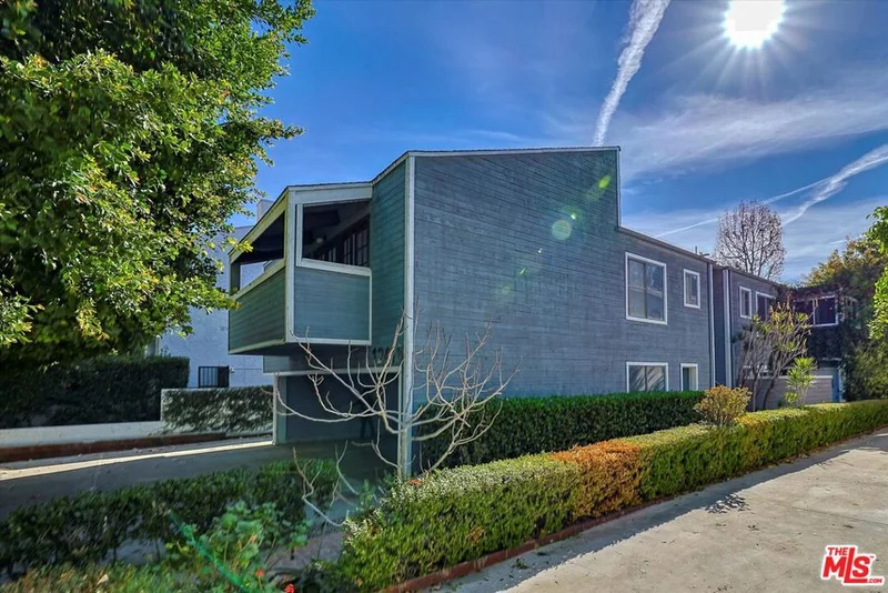 12416 Moorpark Street D, Studio City, CA 91604