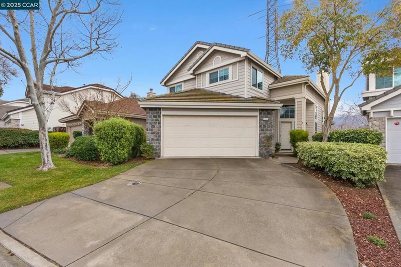 1035 Feather Cir, Clayton, CA 94517