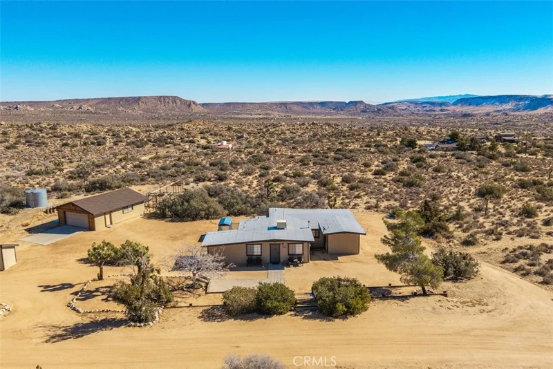 2545 Apache Pass, Pioneertown, CA 92268