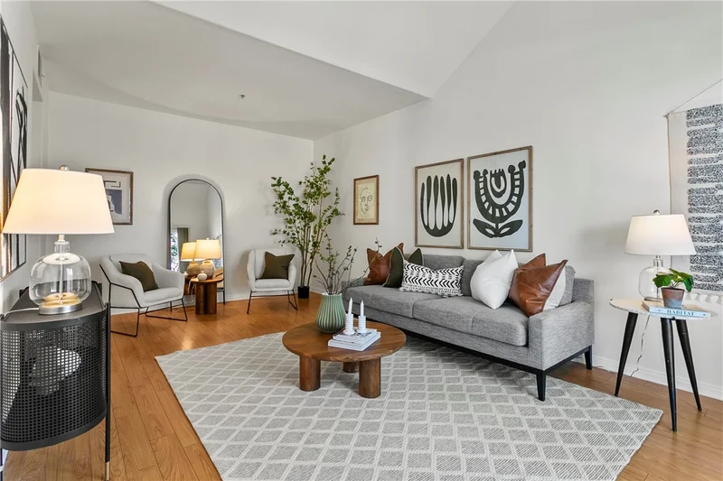 300 E Providencia Avenue 214, Burbank, CA 91502