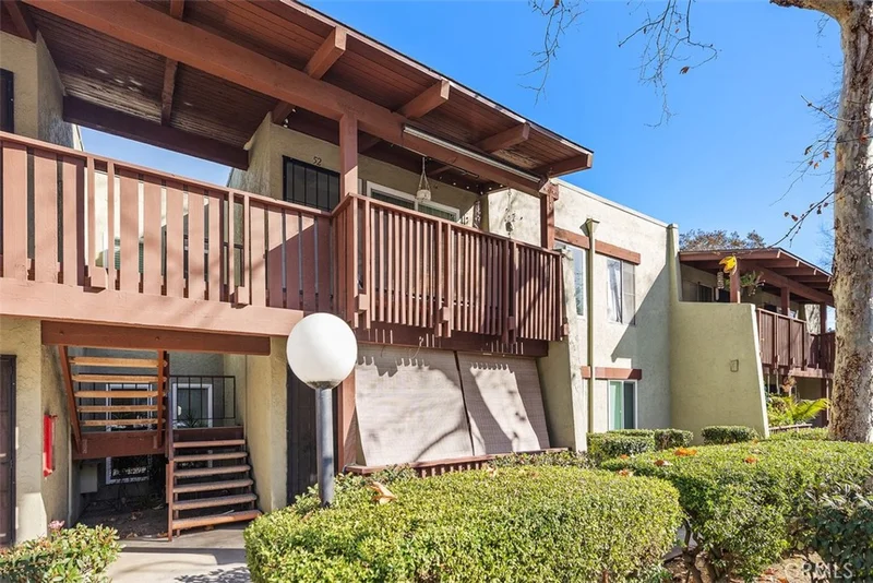 1040 W Macarthur Boulevard 52, Santa Ana, CA 92707