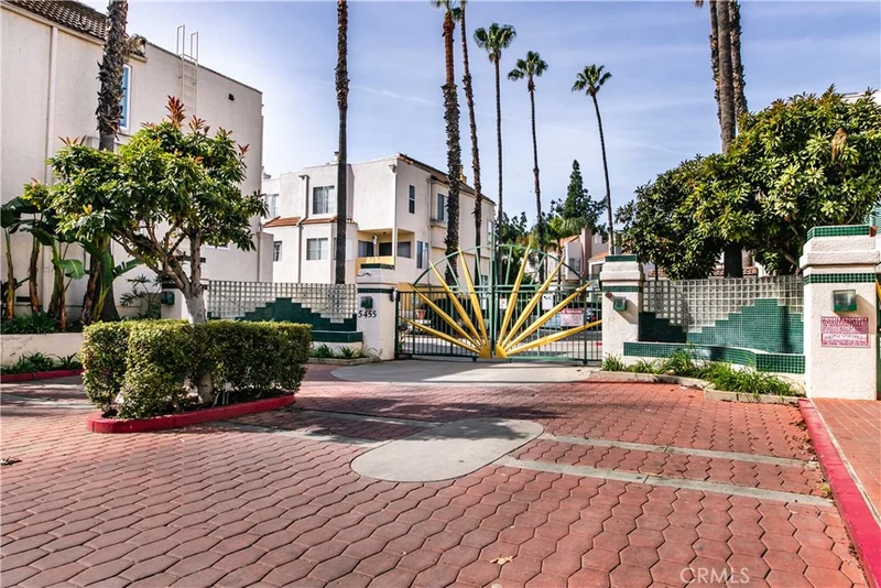 5455 Sylmar Avenue 103, Sherman Oaks, CA 91401