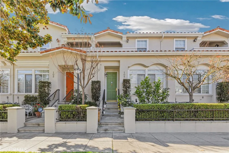 105 N Kenneth Road, Burbank, CA 91501