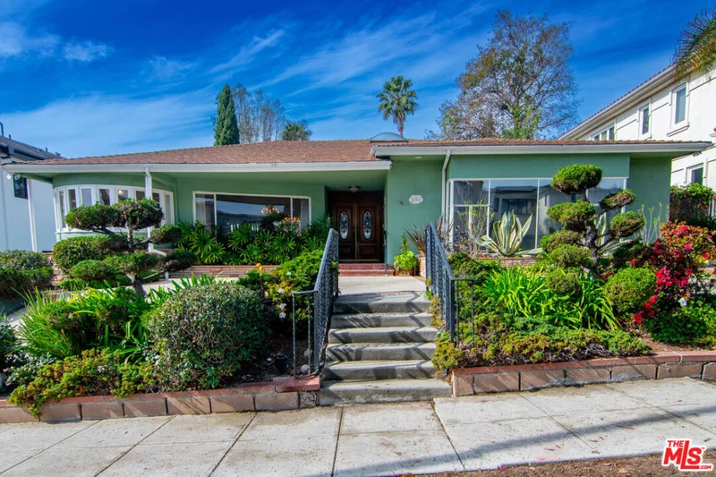 2241 Duxbury Circle, Los Angeles, CA 90034
