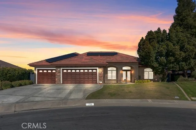 11704 Kenseth Street, Bakersfield, CA 93312