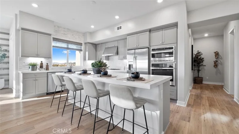 27226 Cranmore Way 101, Valencia, CA 91381