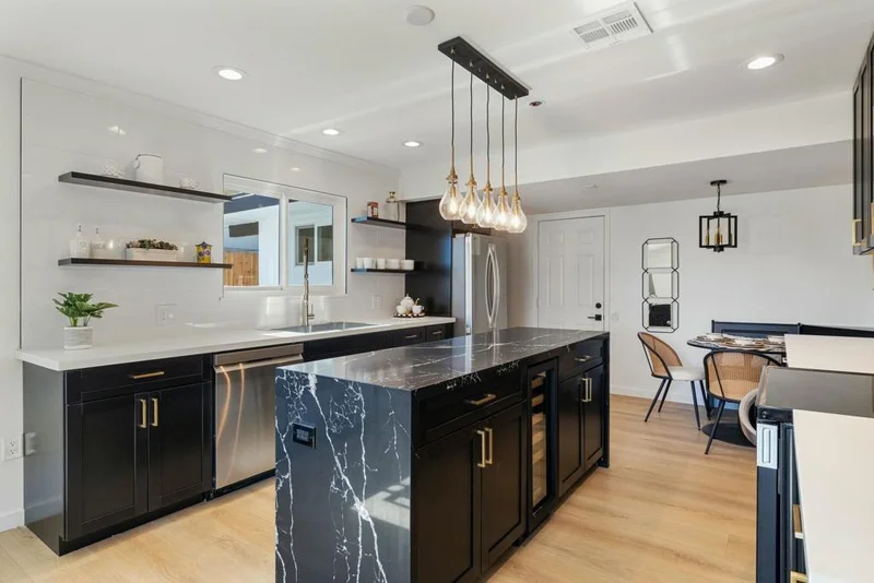 43100 Delaware Street, Palm Desert, CA 92211