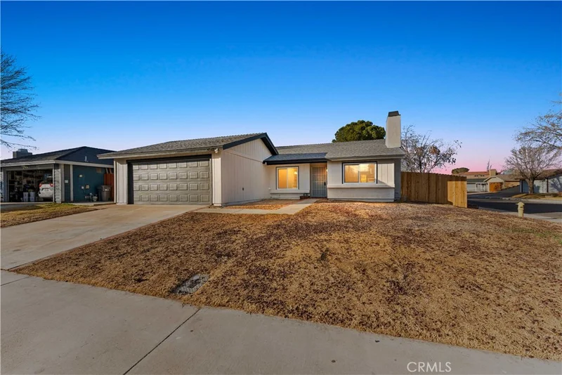 1041 Landsford Street, Lancaster, CA 93535