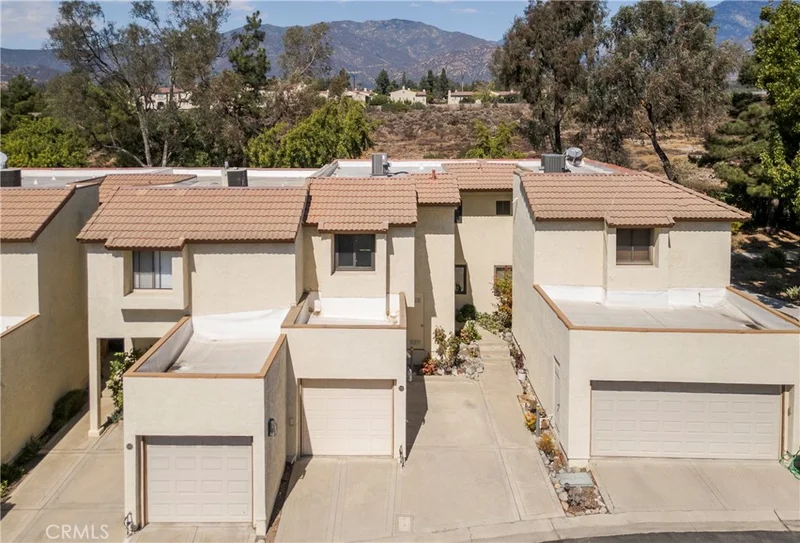 851 Endicott Drive, Claremont, CA 91711