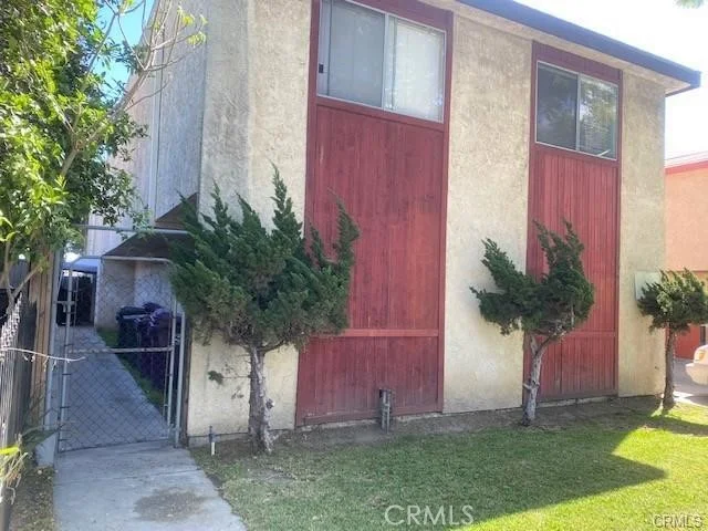 Photo 2 of 6140 Orange Avenue