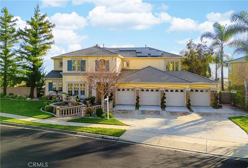 2572 Galicia, La Verne, CA 91750