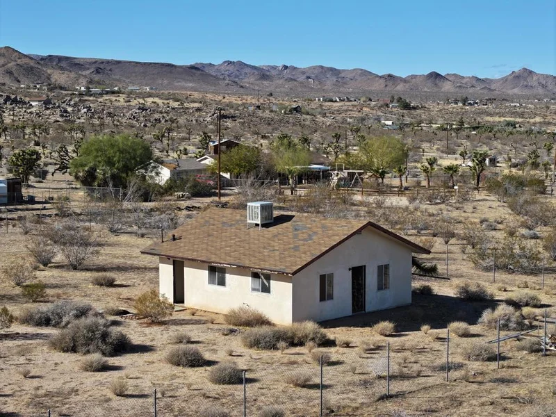 2276 Old Woman Springs Road, Yucca Valley, CA 92284