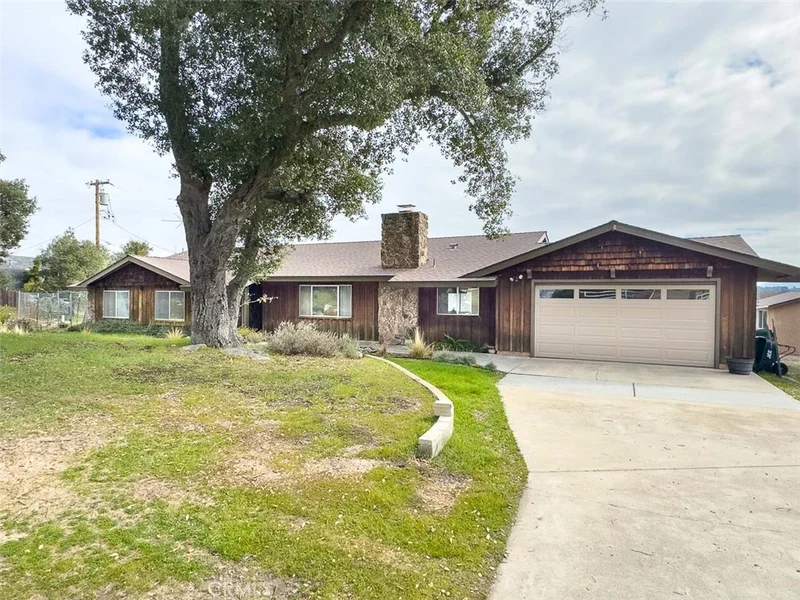 9080 La Paz Road, Atascadero, CA 93422
