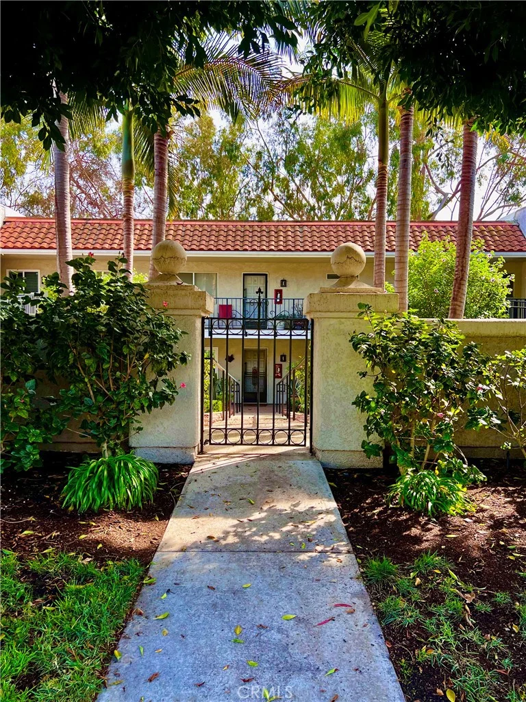 5531 Via La Mesa B, Laguna Woods, CA 92637