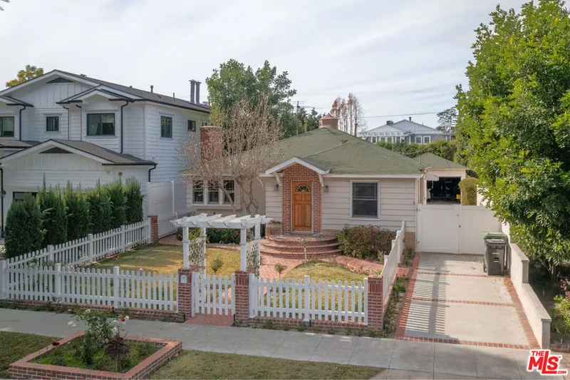 4329 Farmdale Avenue, Studio City, CA 91604