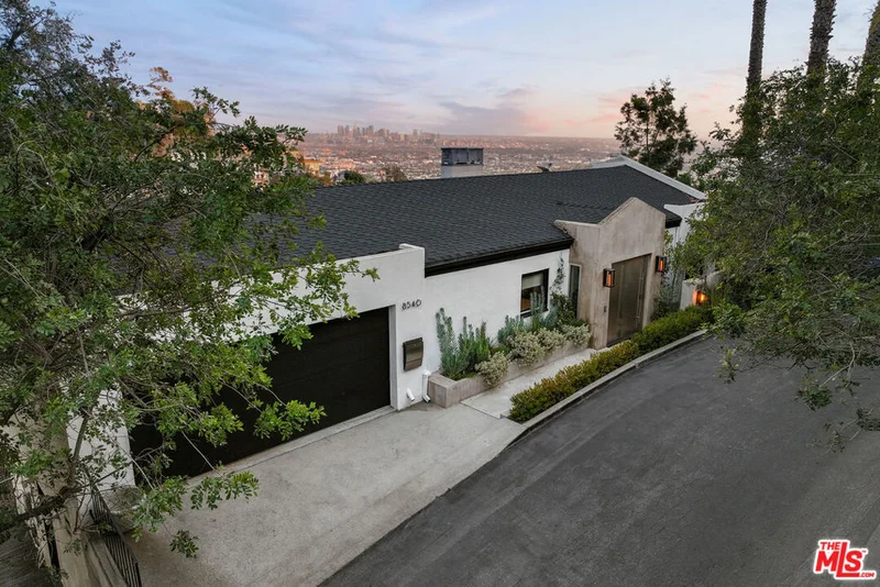 8540 Franklin Avenue, Los Angeles, CA 90069