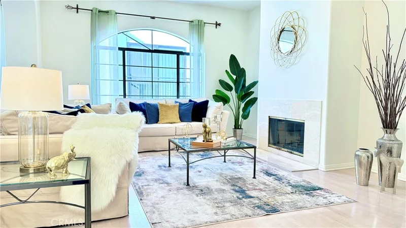453 S Barrington Avenue Ph 403, Los Angeles, CA 90049